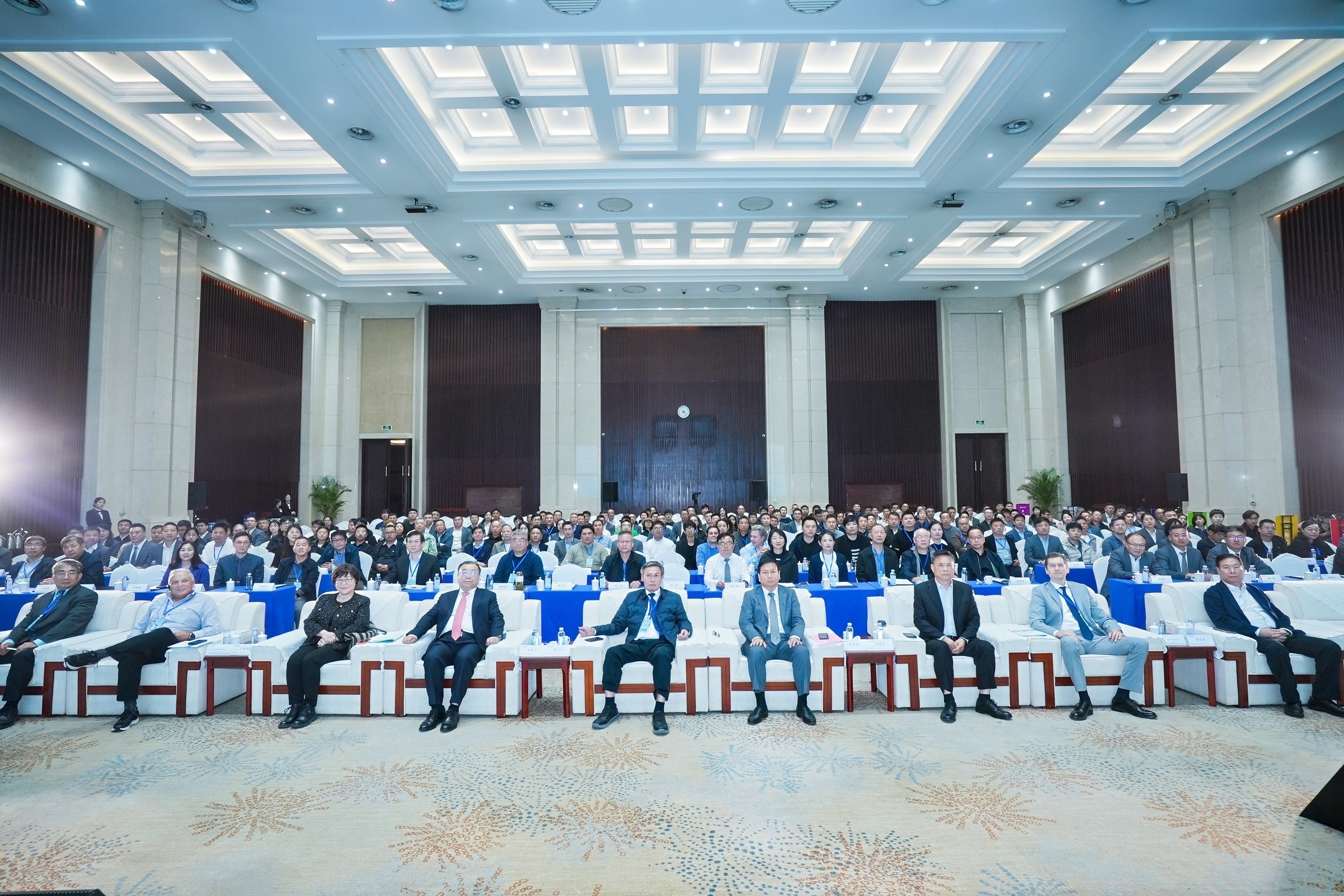 搭建全球對話平臺，共探新技術新標準新發展——玫德集團舉辦第二屆全球流體輸送高峰論壇